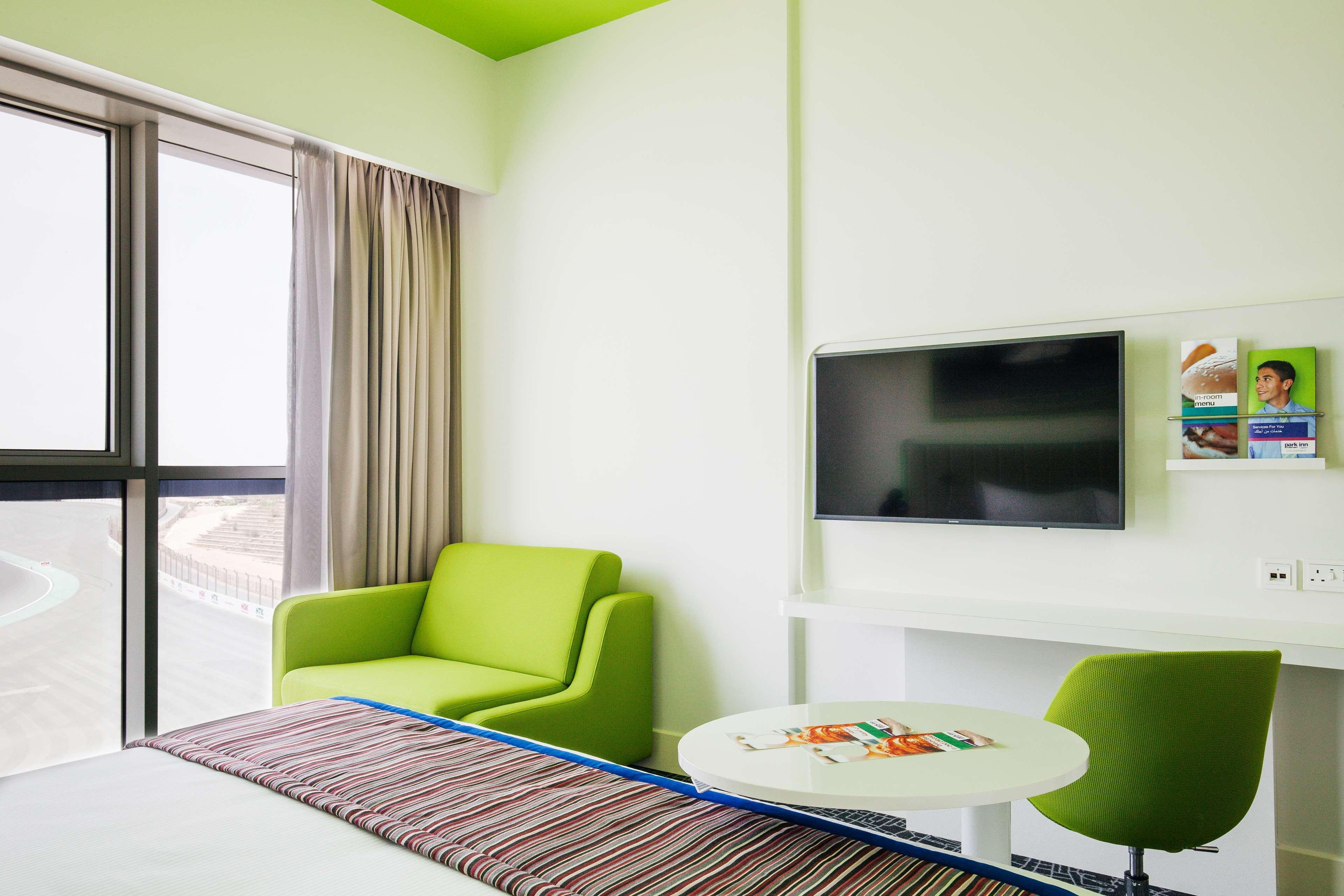 Park Inn By Radisson Dubai Motor City Zewnętrze zdjęcie