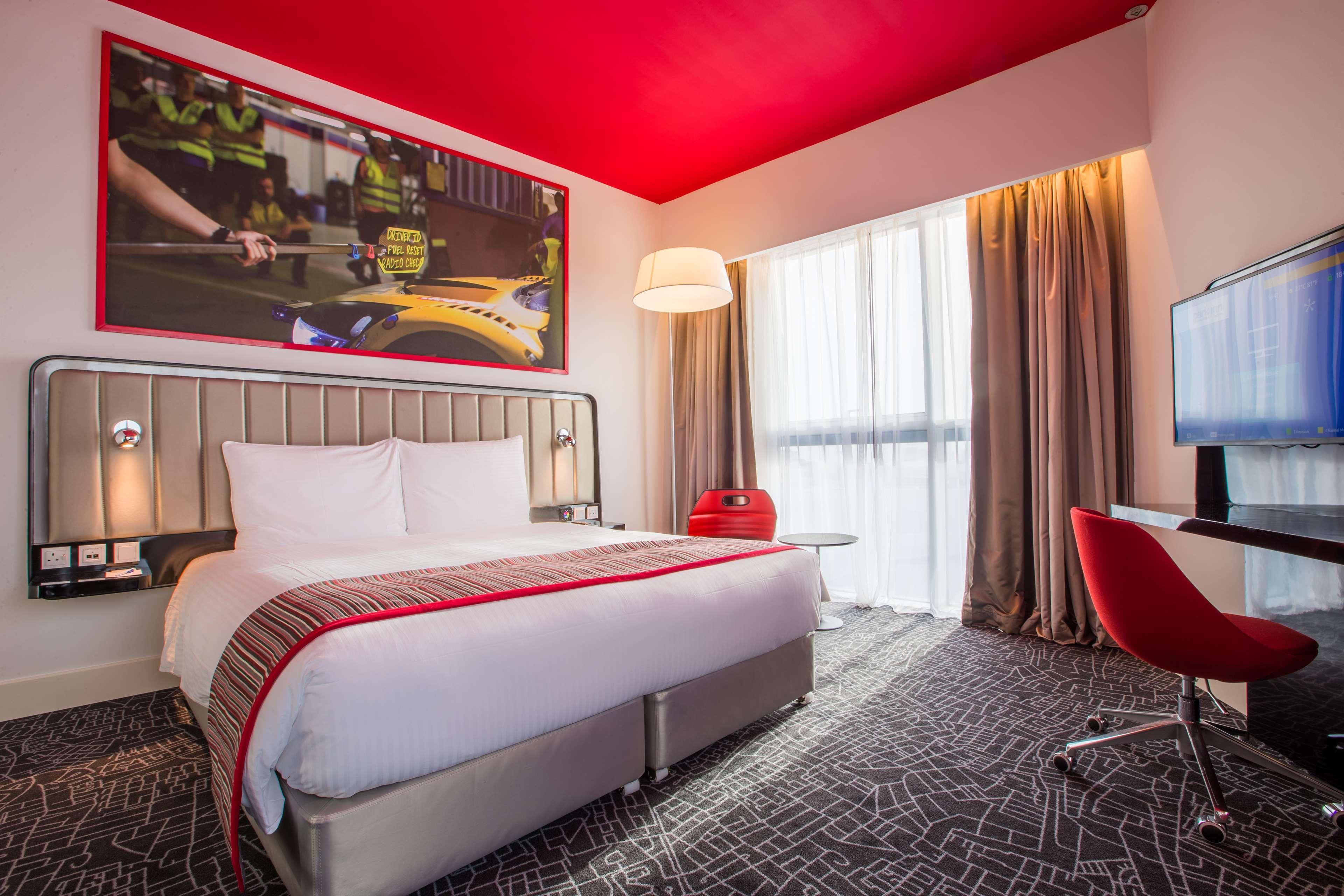 Park Inn By Radisson Dubai Motor City Zewnętrze zdjęcie