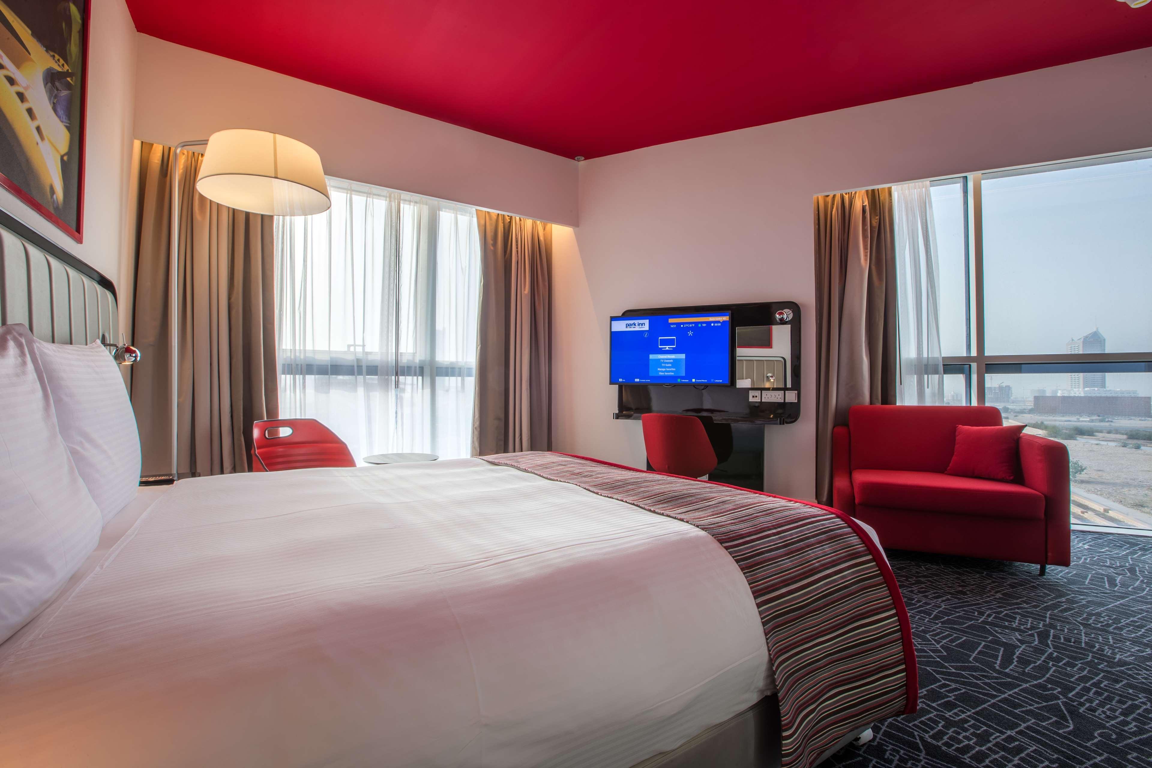 Park Inn By Radisson Dubai Motor City Zewnętrze zdjęcie